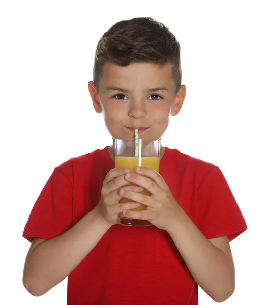 Liten Pojke Dricka Juice Vit Bakgrund — Stockfoto