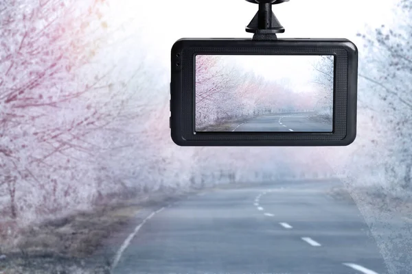 Tableau Bord Moderne Caméra Montée Dans Voiture Vue Route Pendant — Photo