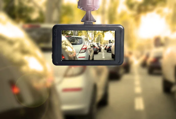 Moderne Dashboardcamera Gemonteerd Auto Zicht Weg Tijdens Het Rijden — Stockfoto