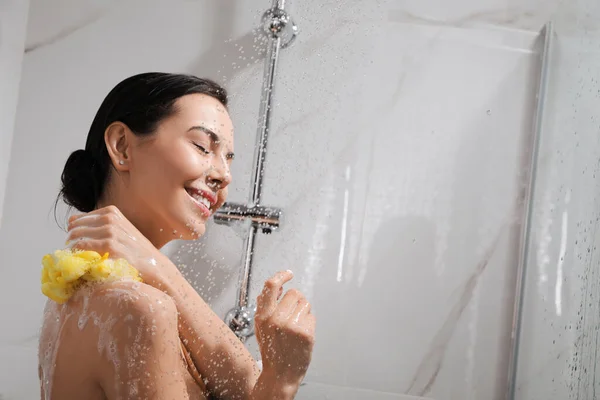 Young Woman Mesh Pouf Taking Shower Home Space Text — Stock Photo, Image