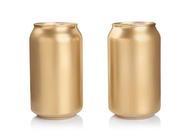 白い背景に飲料のアルミ缶 — ストック写真