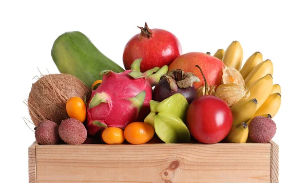 Caixa Madeira Com Diferentes Frutas Exóticas Fundo Branco — Fotografia de Stock