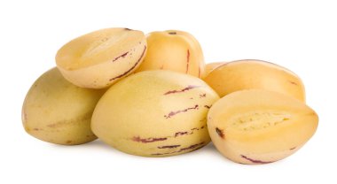 Beyaz arka planda taze olgun karpuzlar.