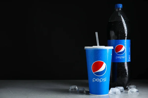 Mykolaiv Ukraine June 2021 Paper Cup Bottle Pepsi Ice Cuts — 스톡 사진
