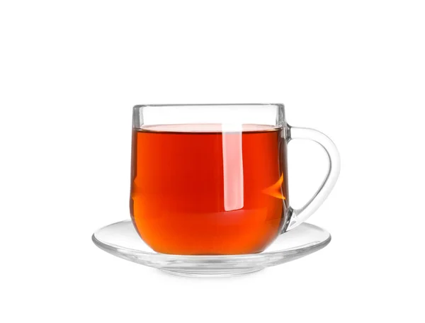 白に単離された淹れたてのお茶のガラスカップ — ストック写真