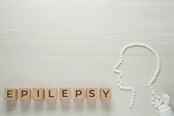 Cubos Madera Con Palabra Epilepsia Silueta Cabeza Humana Hecha Píldoras — Foto de Stock
