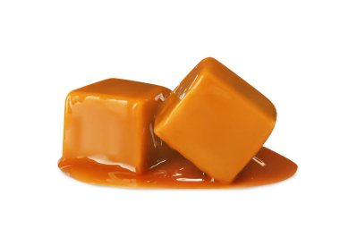 Beyaz arkaplanlı karamel şekerler