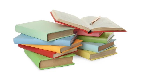 Muitos Livros Capa Dura Coloridos Com Lápis Sobre Fundo Branco — Fotografia de Stock