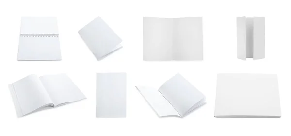 Set Avec Des Brochures Papier Blanc Sur Fond Blanc Maquette — Photo