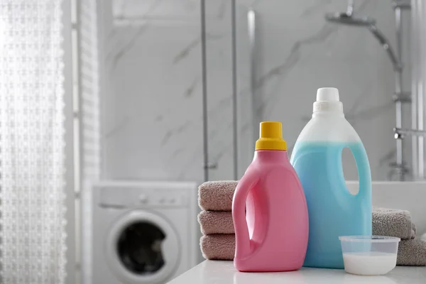 Stack Folded Towels Detergents White Table Bathroom Space Text — Stock Photo, Image