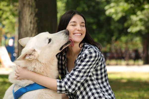 Teenage Girl Her White Swiss Shepherd Dog Park — Stock Photo, Image