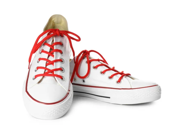 Ζεύγος Trendy Sneakers Απομονωμένα Λευκό — Φωτογραφία Αρχείου