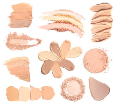 Beyaz arkaplanda farklı sıvı fondöten ve yüz pudrası ile ayarlayın, üst görünüm