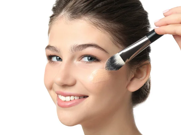 Beautiful Girl Applying Foundation Brush White Background Face Contouring — Stock Photo, Image