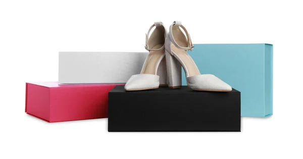 Par Elegantes Zapatos Cajas Sobre Fondo Blanco —  Fotos de Stock