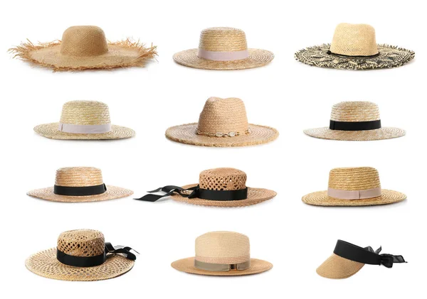 Set Con Elegantes Sombreros Paja Sobre Fondo Blanco — Foto de Stock