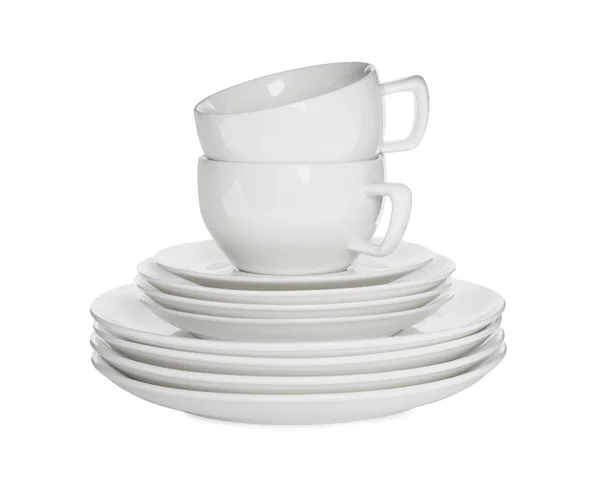 Σωρευμένα Πιάτα Και Φλιτζάνια Λευκό Φόντο — Φωτογραφία Αρχείου