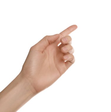 Beyaz arkaplanda bir şeye işaret eden kadın, yakın plan