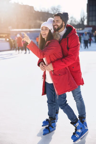 Lovely Couple Spending Time Together Outdoor Ice Skating Rink — Stock Photo, Image