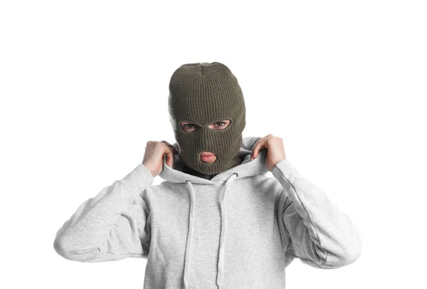 Frau Trägt Gestrickte Sturmhaube Auf Weißem Hintergrund — Stockfoto