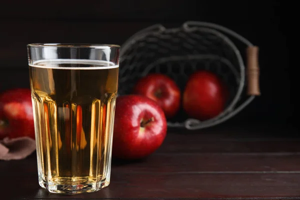 Glass Delicious Cider Ripe Red Apples Wooden Table Space Text — Stock Photo, Image