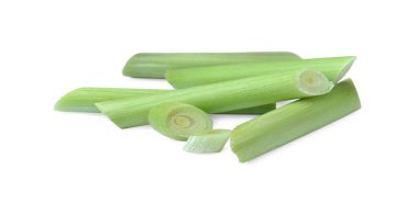 Beyaz arka planda taze aromatik limon otu sapları