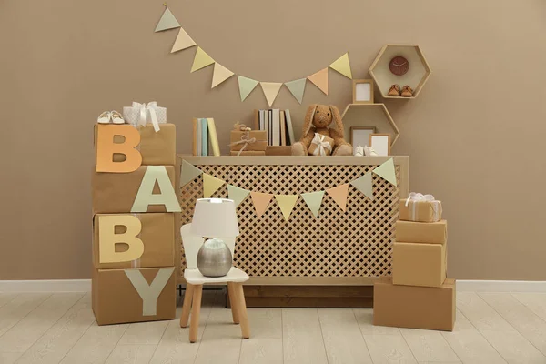 Geschenkboxen Und Spielzeug Zimmer Für Baby Duschparty Dekoriert — Stockfoto