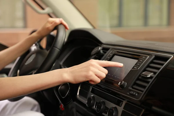 Woman Using Navigation System While Driving Car Closeup — Stock Photo, Image