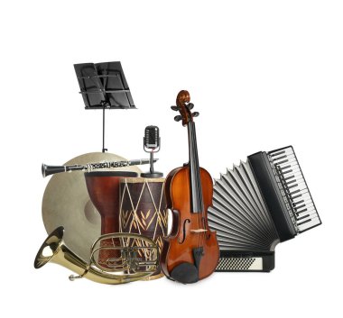 Beyaz arkaplanda farklı müzik araçları grubu