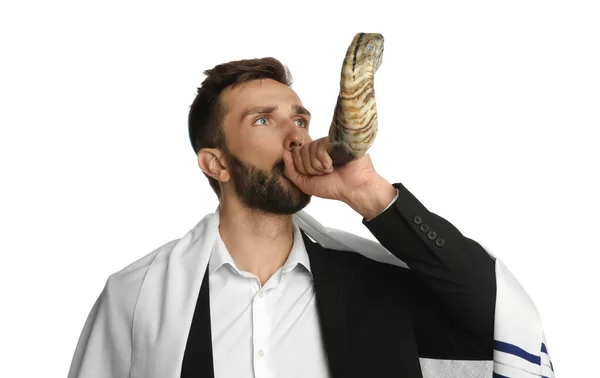 Uomo Ebreo Tallit Soffiando Shofar Sfondo Bianco Rosh Hashanah Celebrazione — Foto Stock