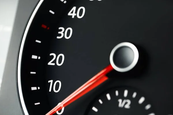 Modern Elektronik Araba Hız Göstergesinin Yakın Görüntüsü — Stok fotoğraf