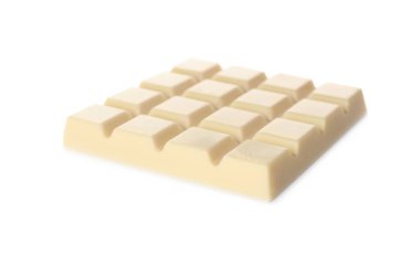 Beyaz üzerine izole edilmiş lezzetli çikolata.