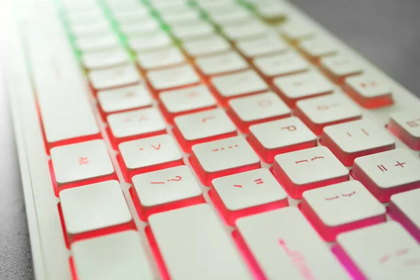 Modern Keyboard Rgb Lighting Table Closeup — Stock Photo, Image