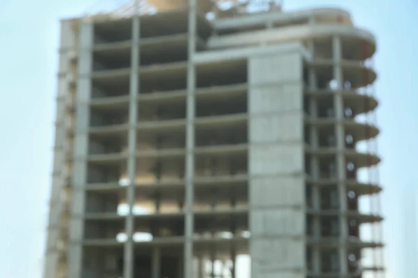 Vista Sfocata Dell Edificio Incompiuto Contro Cielo Blu — Foto Stock