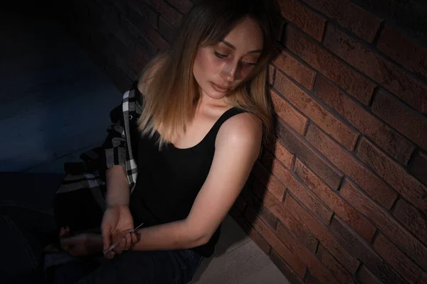 Overdosed Drug Addicted Woman Brick Wall — Stock Photo, Image