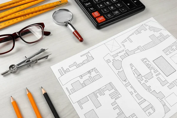 Papelaria Escritório Mapa Cadastral Território Com Edifícios Mesa Madeira Branca — Fotografia de Stock