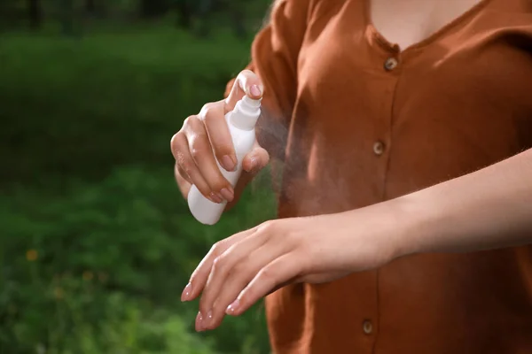 Woman Applying Insect Repellent Hand Park Closeup Tick Bites Prevention — Stock Photo, Image