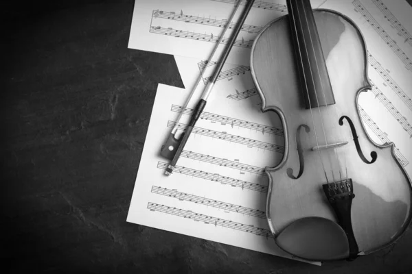 Lenzuola Violino Fiocco Note Tavolo Pietra Posa Piatta Tono Bianco — Foto Stock