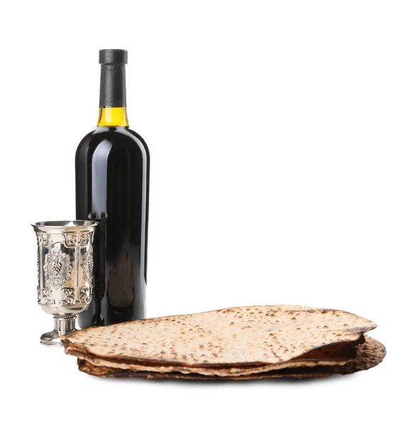 Leckere Matzos Wein Und Kelch Auf Weißem Hintergrund Pessach Feier — Stockfoto