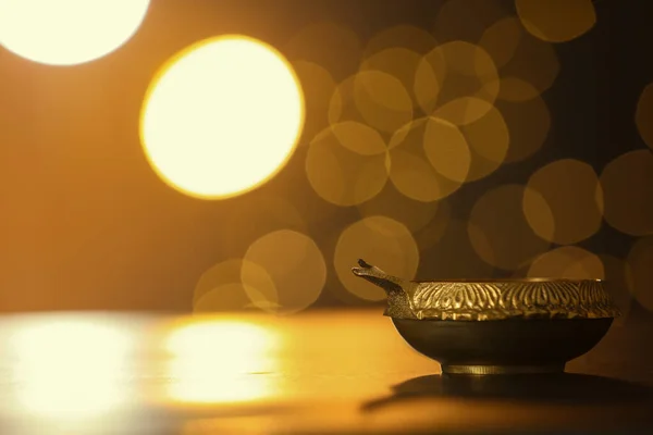 Lampa Diya Ciemnym Stole Miejsce Tekst Święto Diwali — Zdjęcie stockowe