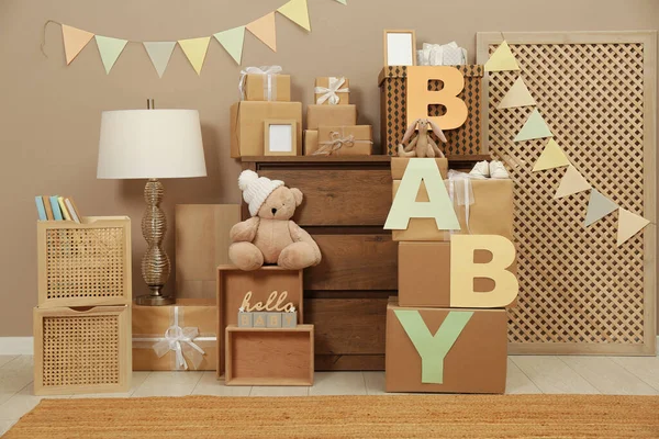 Presentaskar Och Leksaker Rummet Dekorerade För Baby Shower Party — Stockfoto