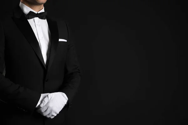 Butler Elegant Uniform Black Background Closeup Space Text — Stock Photo, Image