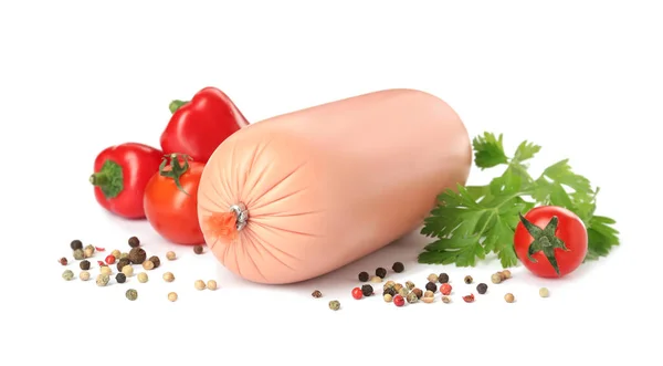Leckere Kochwurst Mit Gemüse Petersilie Und Pfefferkörnern Auf Weißem Hintergrund — Stockfoto