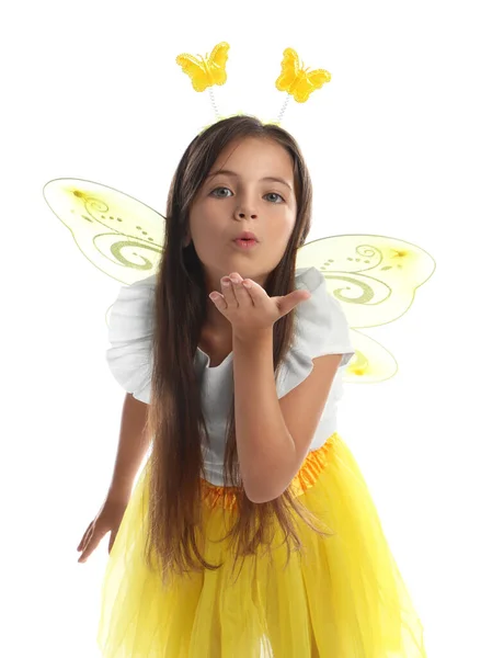 Roztomilé Holčička Pohádkovém Kostýmu Žlutými Křídly Bílém Pozadí — Stock fotografie