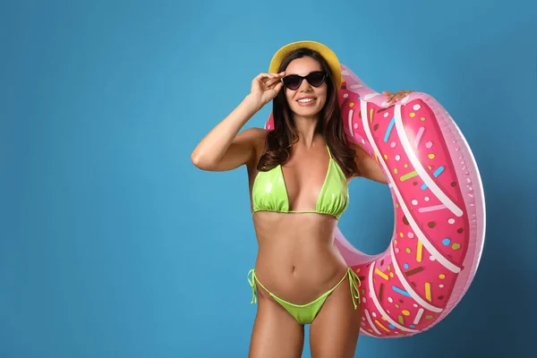 Beautiful Woman Stylish Bikini Inflatable Ring Blue Background Space Text — Stock Photo, Image