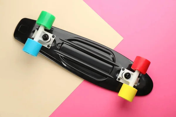 Черный Скейтборд Цветном Фоне Вид Сверху — стоковое фото