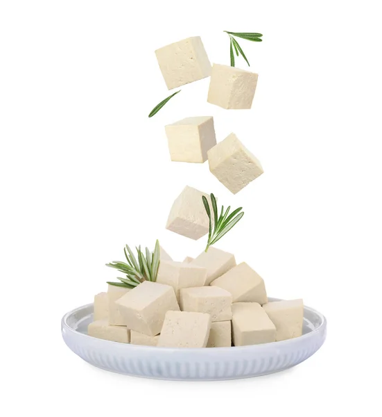 Kuber Tofu Faller Plattan Vit Bakgrund — Stockfoto