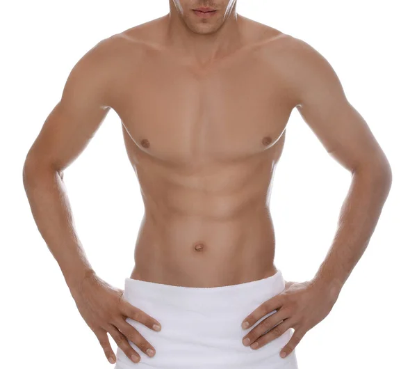 身材苗条 裹着毛巾 臀部与白色的特写隔离 — 图库照片