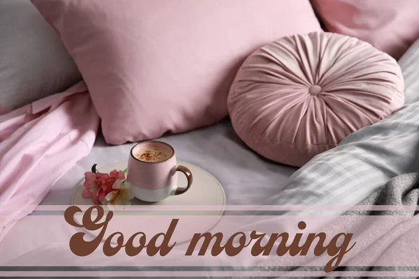 Aromatic Coffee Beautiful Flowers Bed Fresh Linens Good Morning — Stock Photo, Image