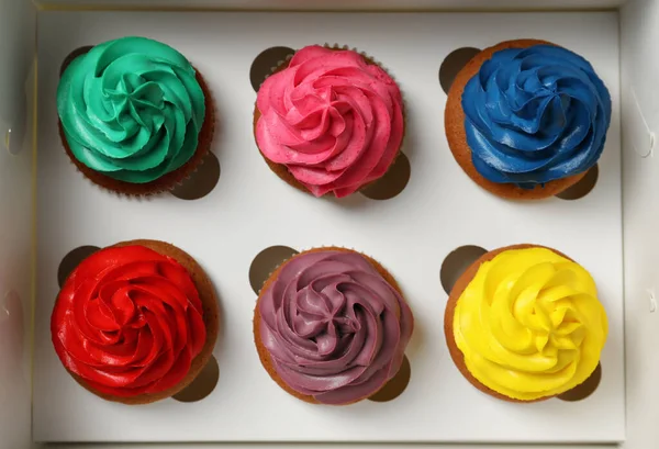 Cupcakes Diferentes Com Creme Caixa Close — Fotografia de Stock